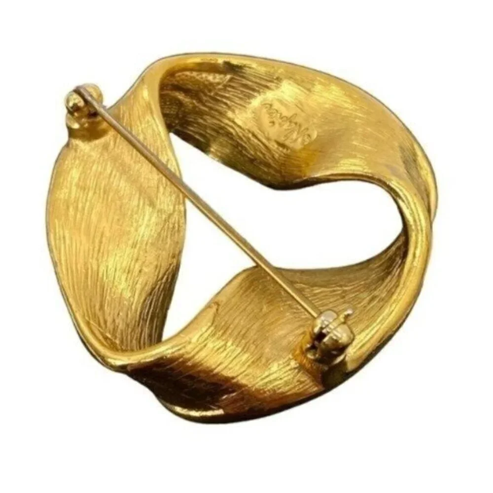 Vintage Napier Textured Circular Ribbon Two Tone Signed Brooch